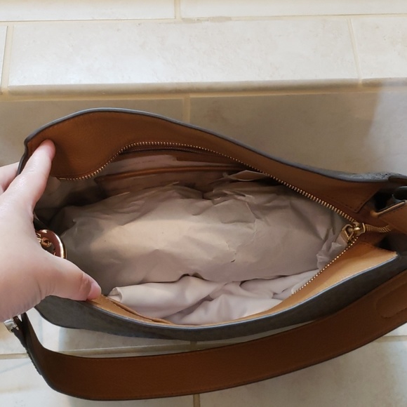 Authentic MK Fulton bag - Picture 5 of 8